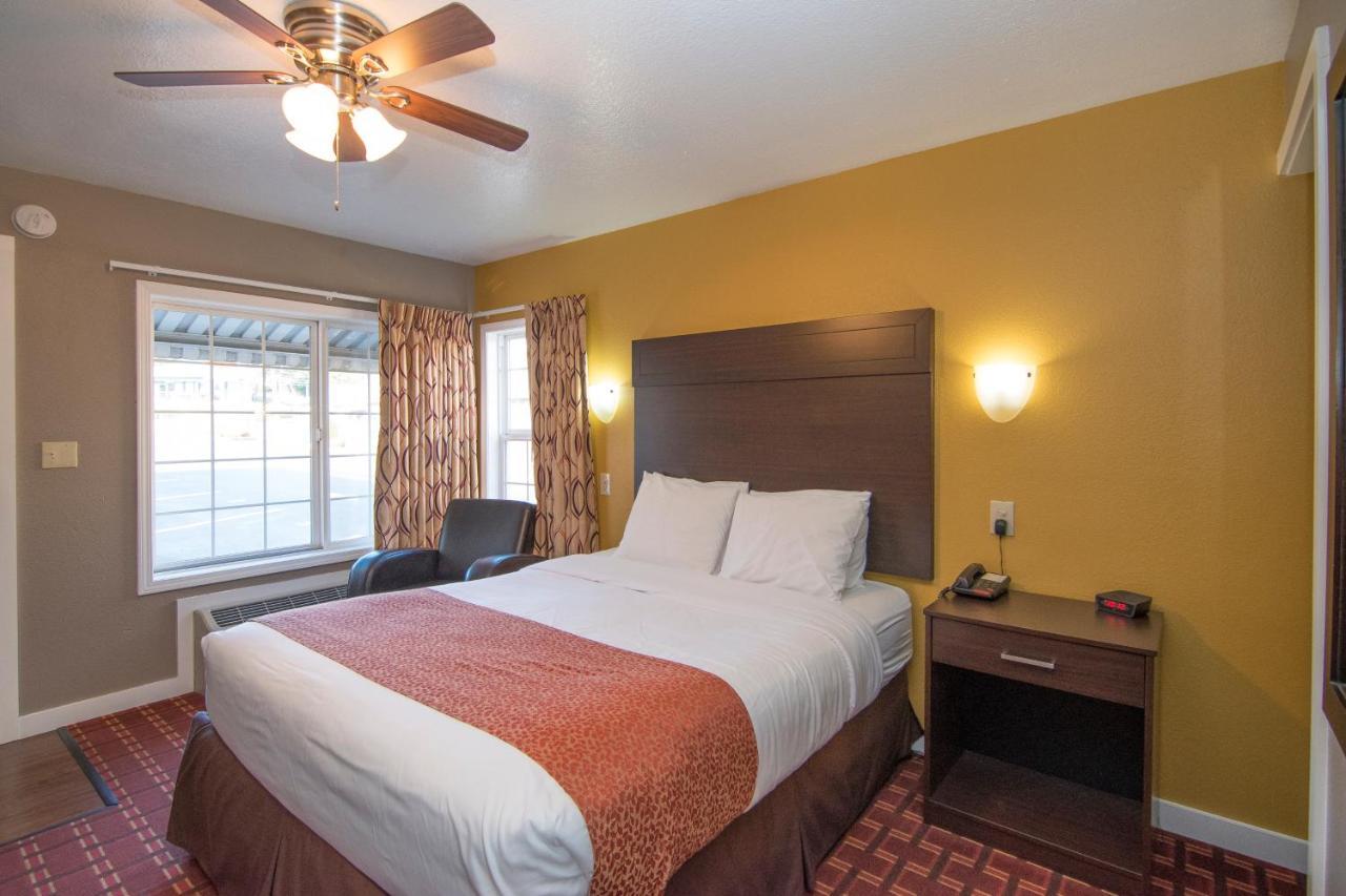 Capitol Hill Motel 2*